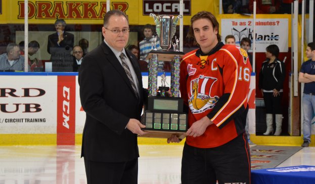 Le Drakkar reçoit le trophée JeanRougeau et le trophée Robert Lebel