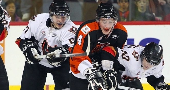 WHL-Round-Up-Apr_2_10-MH-@-CAL-83321