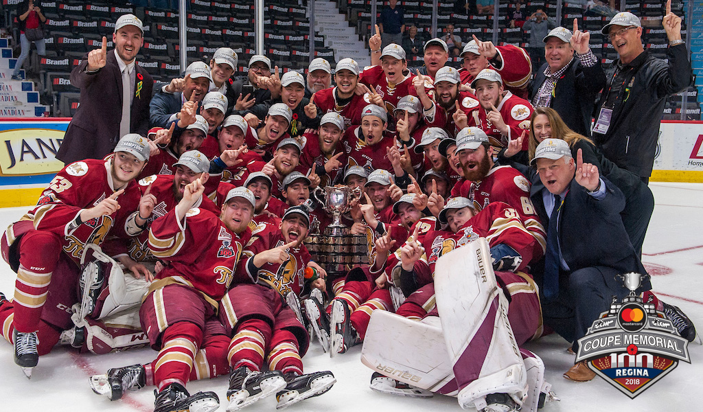 Le Titan D Acadie Bathurst Remporte La 100e Coupe Memorial Mastercard Le Titan D Acadie Bathurst Remporte La 100e Coupe Memorial Mastercard